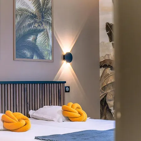 Le Clos Du Pontic Logis Et Cit'hotel 3*