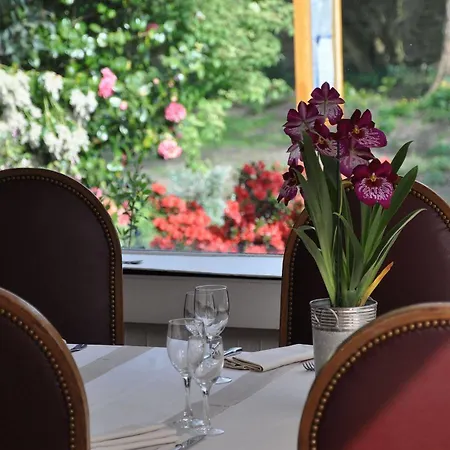 Le Clos Du Pontic Logis Et Cit'hotel 3*